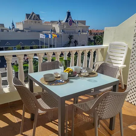 Family Golf & Sun By Helloapartments